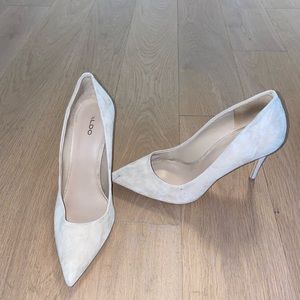 Aldo Size 10 suede pumps